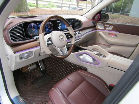 Used 2022 Mercedes-Benz Maybach GLS 600 4MATIC image 17