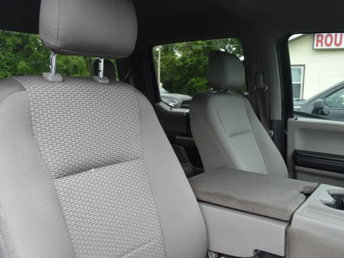 Used 2015 Ford F150 XLT image 19