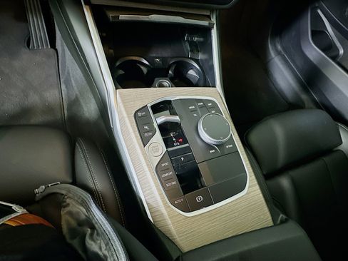 Used 2025 BMW 330i xDrive Sedan image 25