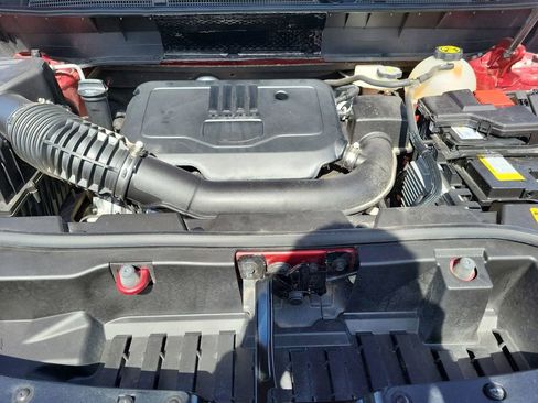 Used 2023 GMC Acadia SLT image 17