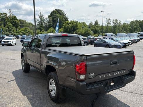 Used 2019 Toyota Tacoma SR AWD/4WD image 5