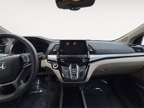 Certified 2023 Honda Odyssey Touring image 11