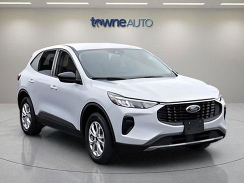 Used 2025 Ford Escape Active w/ Cold Weather Package image 7