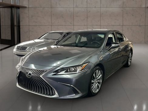 Used 2020 Lexus ES 350 w/ Premium Package image 3
