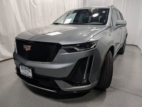 Used 2024 Cadillac XT6 Sport image 7