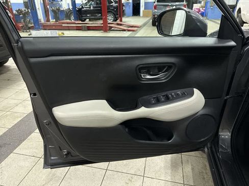 Used 2023 Honda HR-V LX image 34