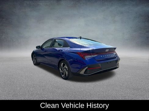 Used 2025 Hyundai Elantra Limited FWD image 3