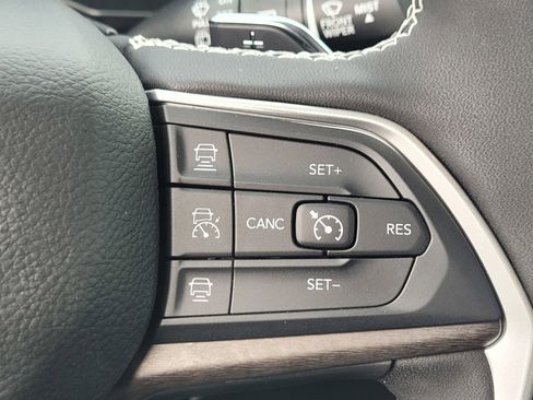 New 2025 Jeep Grand Cherokee L Limited w/ Luxury Tech Group II image 20