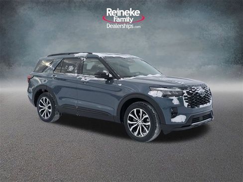 New 2026 Ford Explorer ST-Line image 3