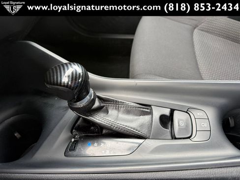 Used 2018 Toyota C-HR XLE FWD image 24