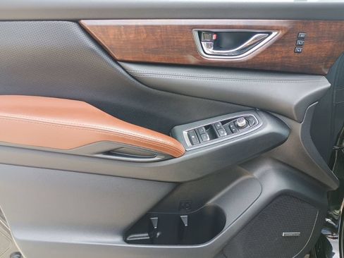 Certified 2023 Subaru Ascent Touring AWD/4WD image 11