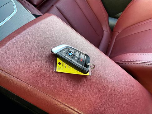 Used 2023 BMW i4 eDrive35 RWD image 12