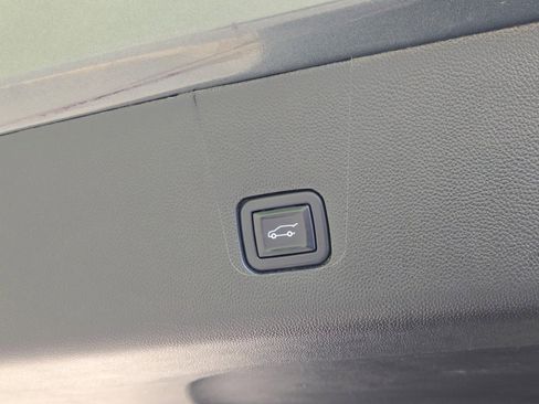 Certified 2022 Chevrolet Traverse LT FWD image 16