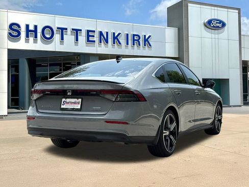 Used 2025 Honda Accord Sport image 8