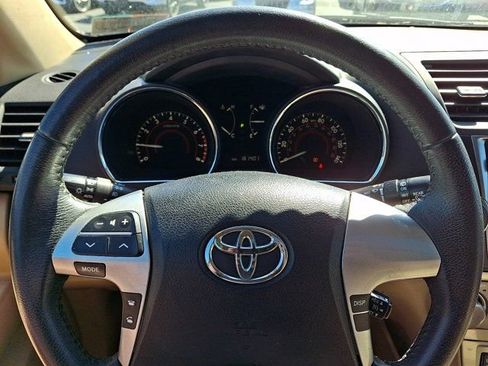 Used 2013 Toyota Highlander SE AWD/4WD image 25