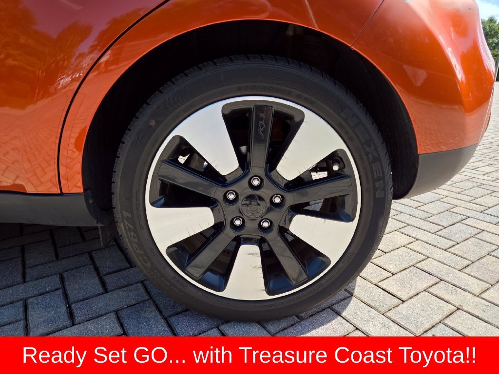 Used 2019 Kia Soul + FWD image 21