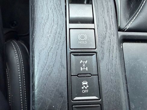 Used 2022 Lexus LX 600 4WD w/ Appearance Package image 36
