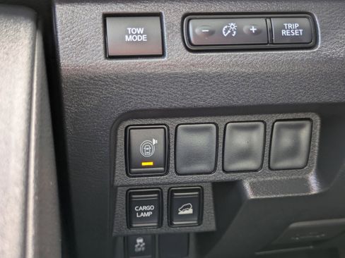 Used 2022 Nissan Frontier S w/ Technology Package image 23