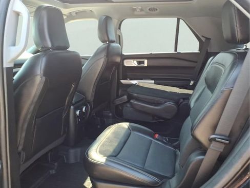 Certified 2023 Ford Explorer Limited w/ Limited Technology Package AWD/4WD image 10