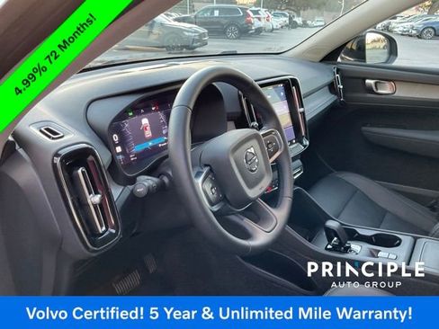 Certified 2025 Volvo XC40 B5 Core image 9