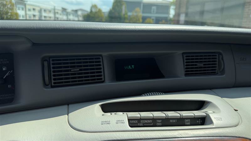 Used 1997 Lincoln Mark VIII LSC RWD image 21