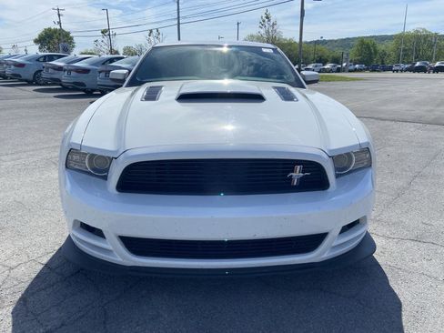 Used 2014 Ford Mustang GT Premium w/ Equipment Group 402A RWD image 2