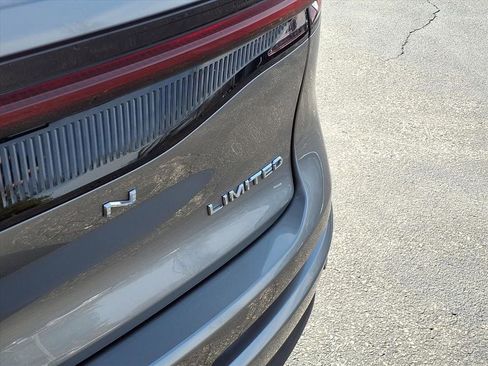 Used 2023 Toyota Crown XLE image 30