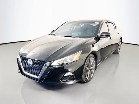 Used 2019 Nissan Altima 2.0 Edition One FWD image 4