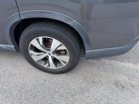 Used 2019 Subaru Ascent Premium AWD/4WD image 10