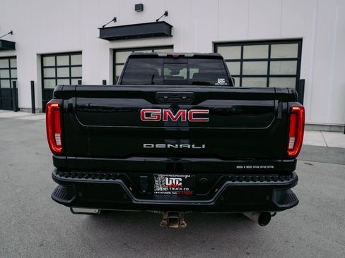 Used 2023 GMC Sierra 2500 Denali w/ Denali Black Diamond Edition image 6