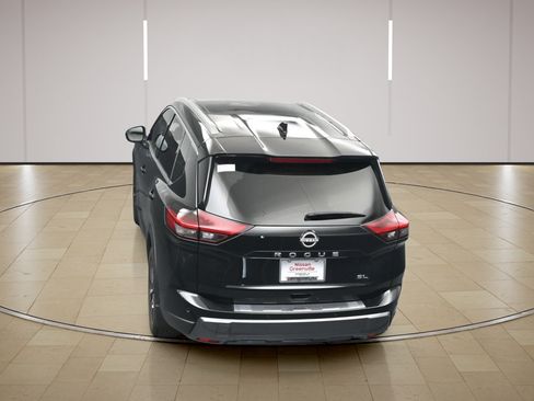 Certified 2025 Nissan Rogue SL w/ SL Premium Package FWD image 36
