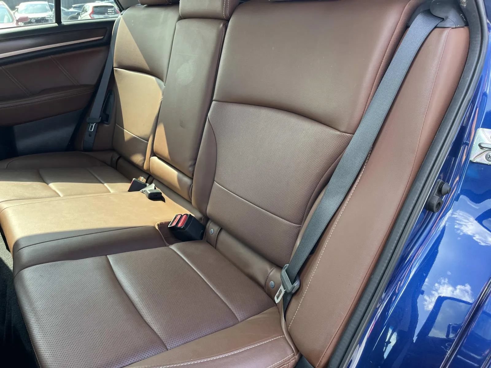 Used 2017 Subaru Outback 3.6R Touring AWD/4WD image 21