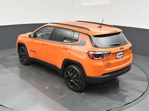 New 2026 Jeep Compass Latitude image 32