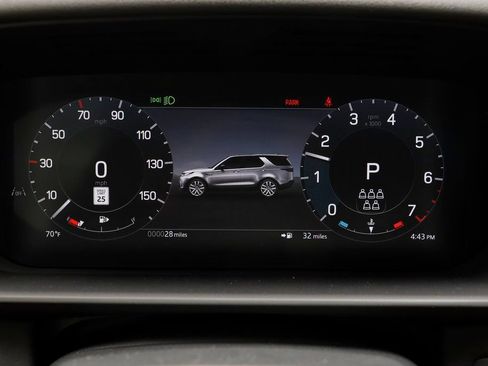 New 2025 Land Rover Discovery S AWD/4WD image 9