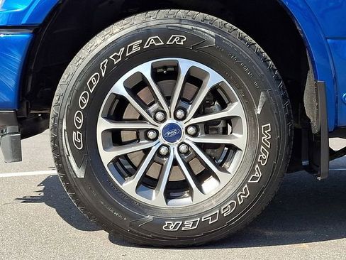 Used 2018 Ford F150 Lariat w/ Equipment Group 502A Luxury image 8