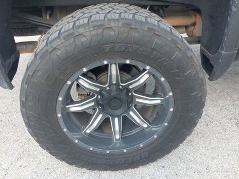 Used 2020 GMC Sierra 1500 Elevation w/ Elevation Value Package AWD/4WD image 5