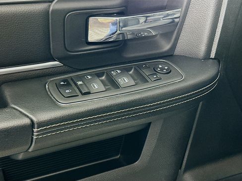 Used 2022 RAM 1500 Classic Warlock AWD/4WD image 15