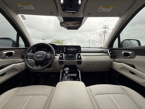 Used 2023 Kia Sorento S w/ Panoramic Sunroof Package AWD/4WD image 30