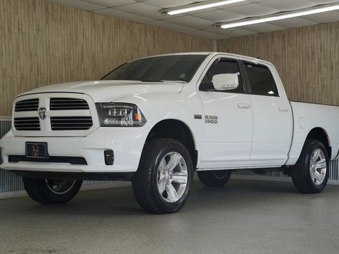Used 2016 RAM 1500 Sport w/ Convenience Group AWD/4WD image 4