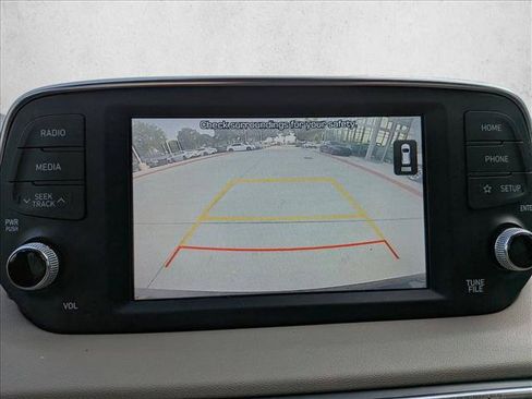 Used 2020 Hyundai Santa Fe SEL FWD image 12