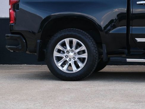 Used 2023 Chevrolet Silverado 1500 High Country image 12