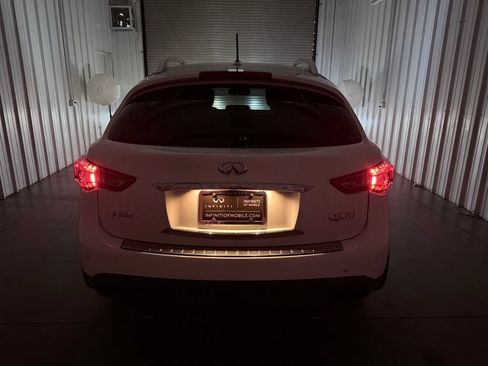 Used 2015 INFINITI QX70 2WD w/ Premium Package image 9