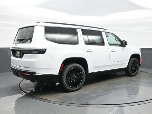 New 2026 Jeep Grand Wagoneer Limited AWD/4WD image 8