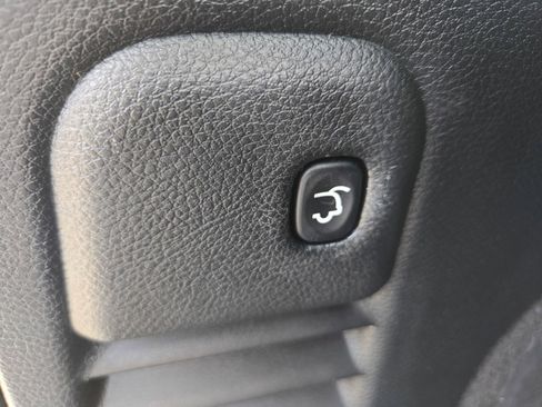 Used 2020 Jeep Grand Cherokee Limited w/ Luxury Group II RWD image 29