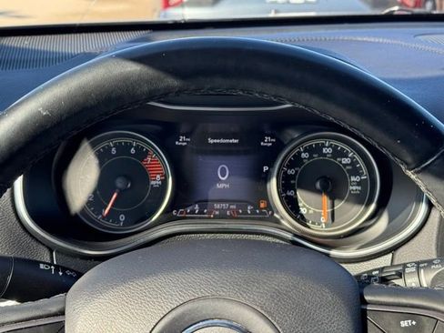 Used 2019 Jeep Cherokee Limited image 26