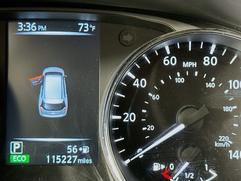 Used 2017 Nissan Rogue SL w/ SL Premium Package image 19