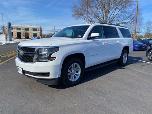 Used 2019 Chevrolet Suburban LT w/ Max Trailering Package image 6