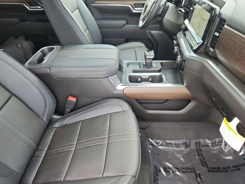 Certified 2025 Chevrolet Silverado 1500 High Country w/ Midnight Edition image 34