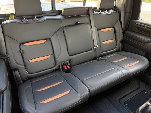 Used 2024 GMC Sierra 2500 AT4 w/ AT4 Premium Plus Package AWD/4WD image 24