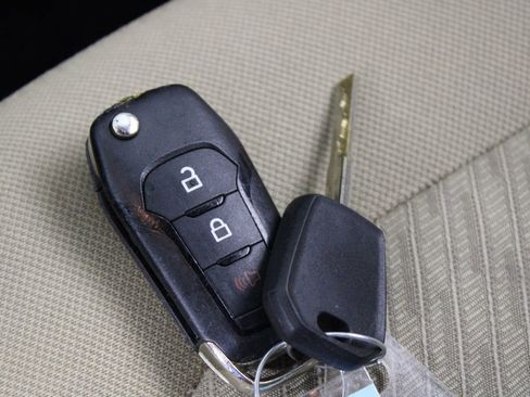 Used 2017 Ford Explorer FWD image 29